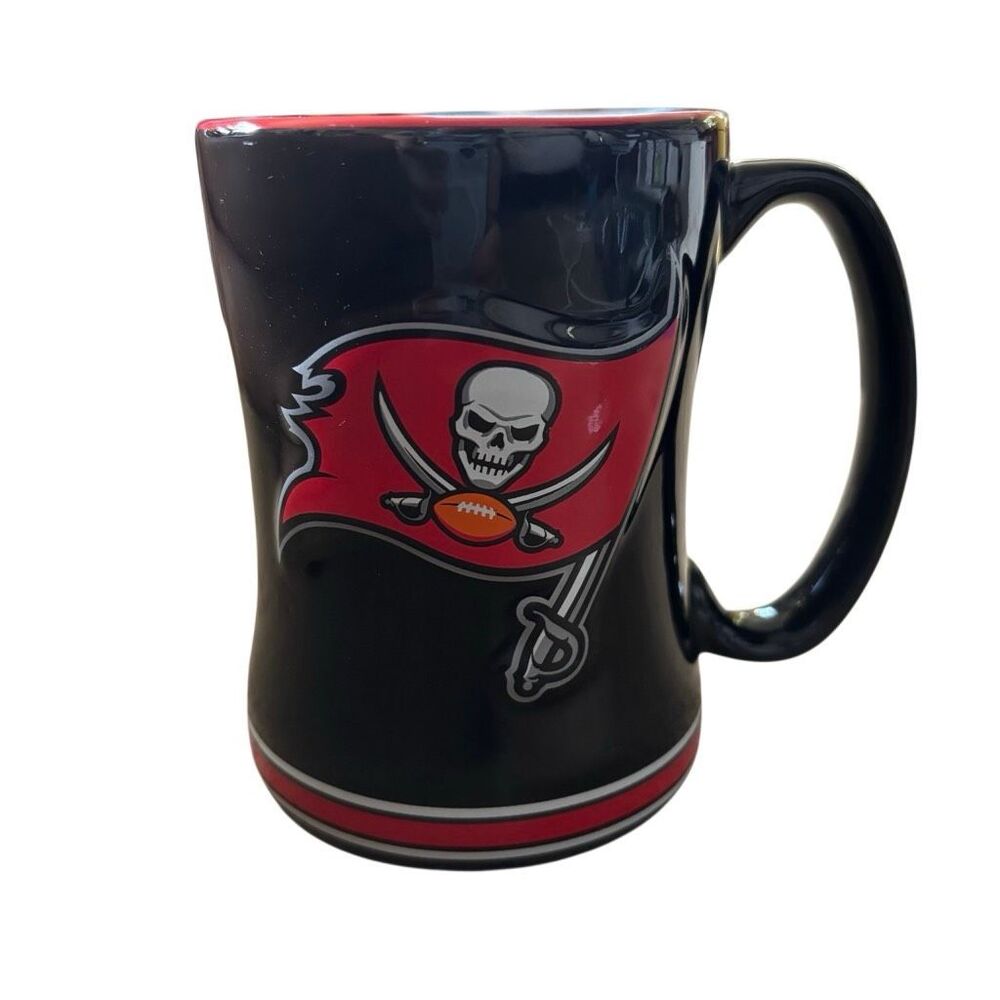 Tampa Bay Buccaneers NFL Sculpted Ceramic Coffee Mug Boelter Brands Black Red⁠